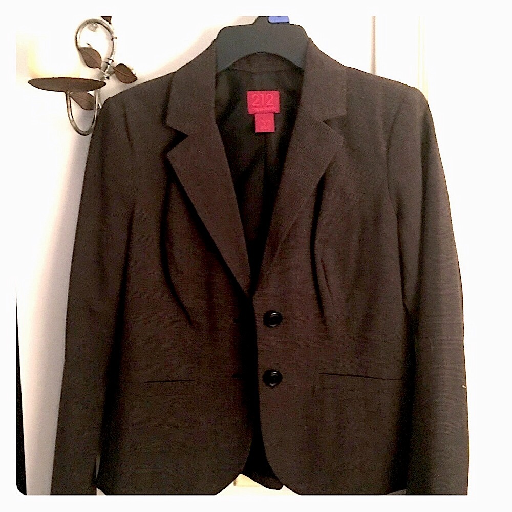 NWOT size 6- 212 Collection jacket - perfect